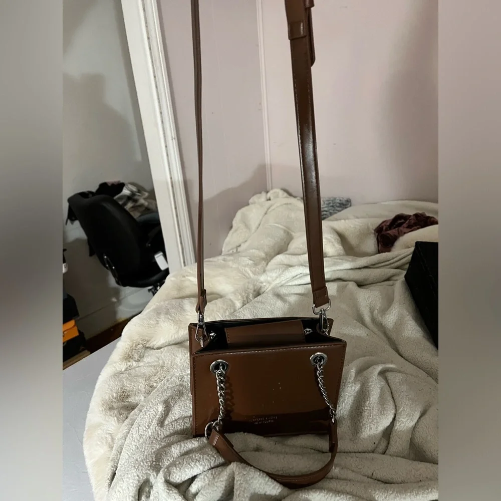 Purse - Picture 2 of 3